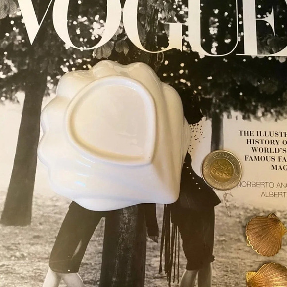 Vintage - Ceramic Deep Shell Catchall Dish - Picture 2 of 3